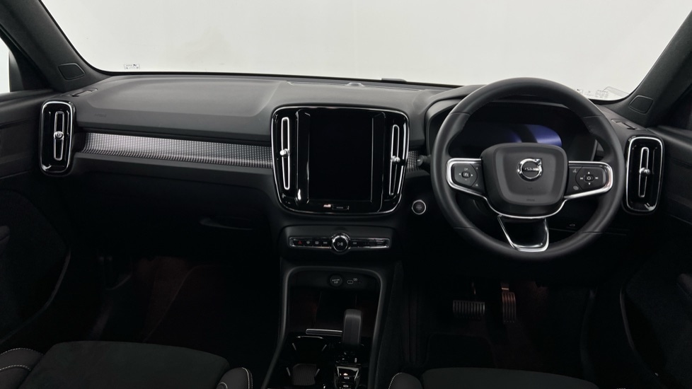 Used Volvo XC40 2024 for sale - 76647813: Photo 5