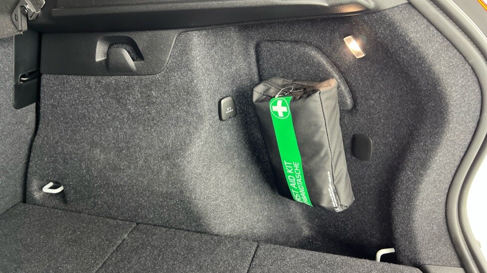 Used Volvo XC40 2024 for sale - 76647813: Photo 56