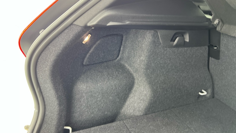 Used Volvo XC40 2024 for sale - 76647813: Photo 57