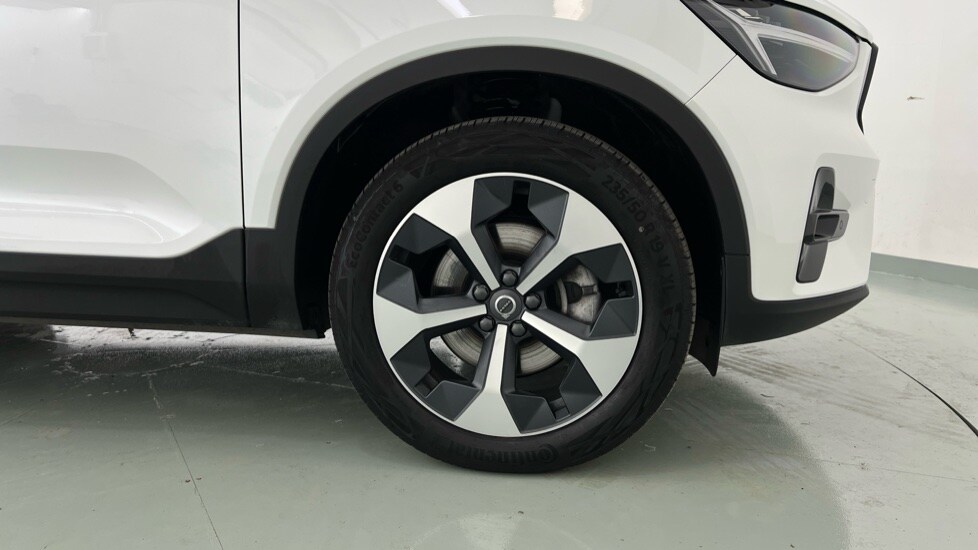 Used Volvo XC40 2024 for sale - 76647813: Photo 65