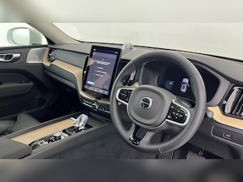 Used Volvo XC60 2025 for sale - 79484983: Photo