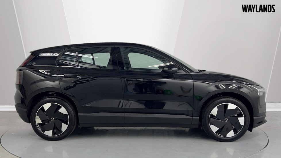 Used Volvo EX30 2024 for sale - 77665042: Photo 3