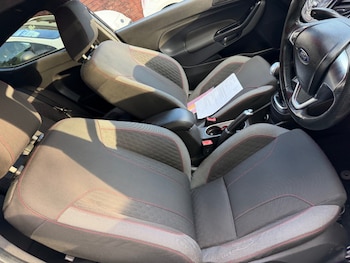 Used Ford Fiesta 2016 for sale - 76796190: Photo