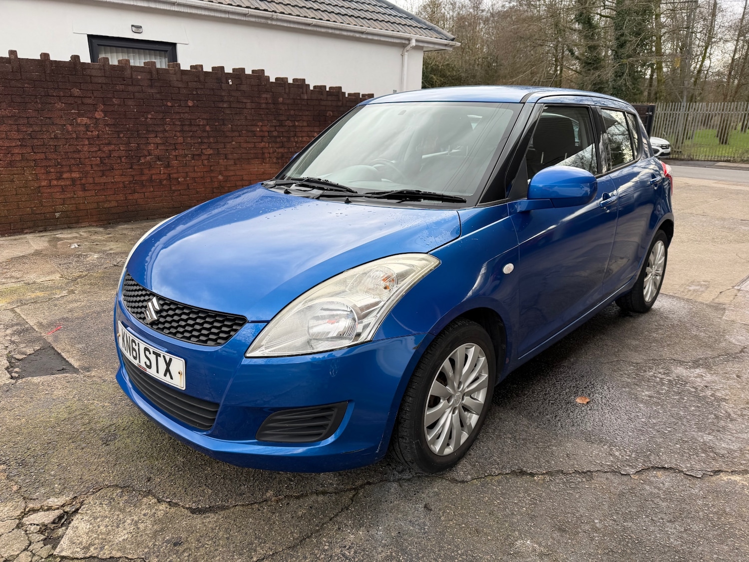 Used Suzuki Swift 2011 for sale - 77548504: Photo 4