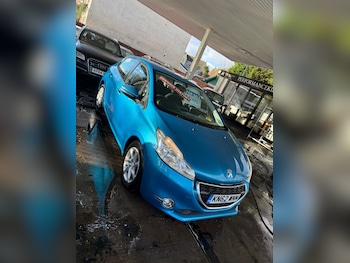Used Peugeot 208 2012 for sale - 76638704: Photo