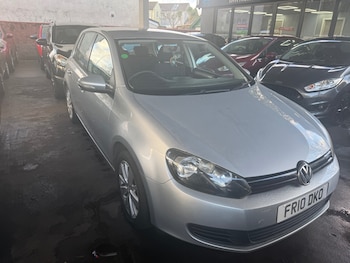 Used Volkswagen Golf 2010 for sale - 77125038: Photo