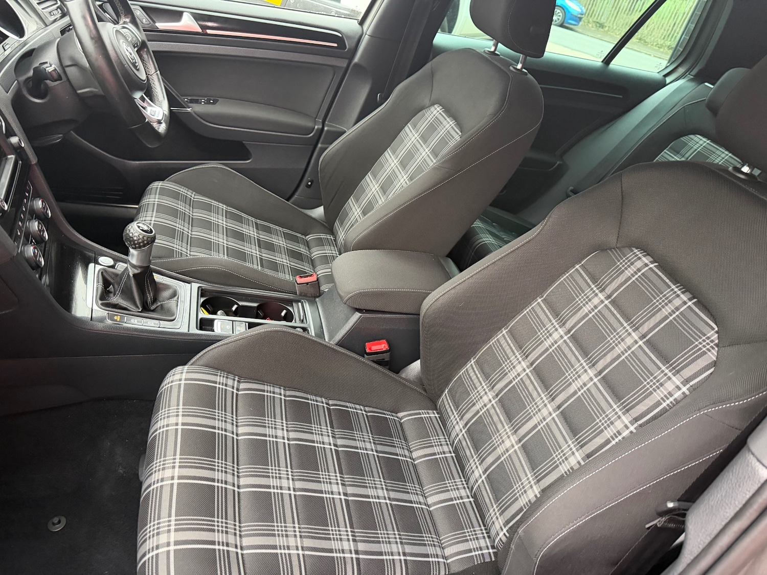 Used Volkswagen Golf 2015 for sale - 77337579: Photo 7