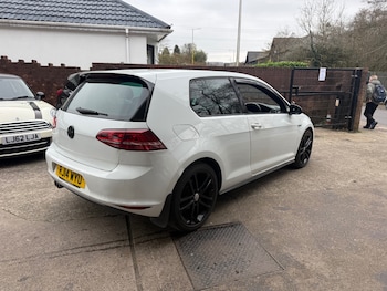 Used Volkswagen Golf 2014 for sale - 77730017: Photo