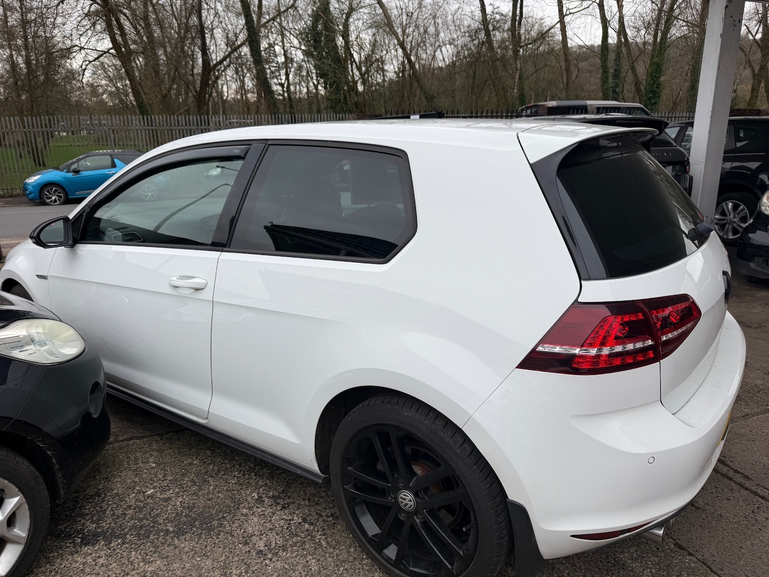 Used Volkswagen Golf 2014 for sale - 77730017: Photo 2