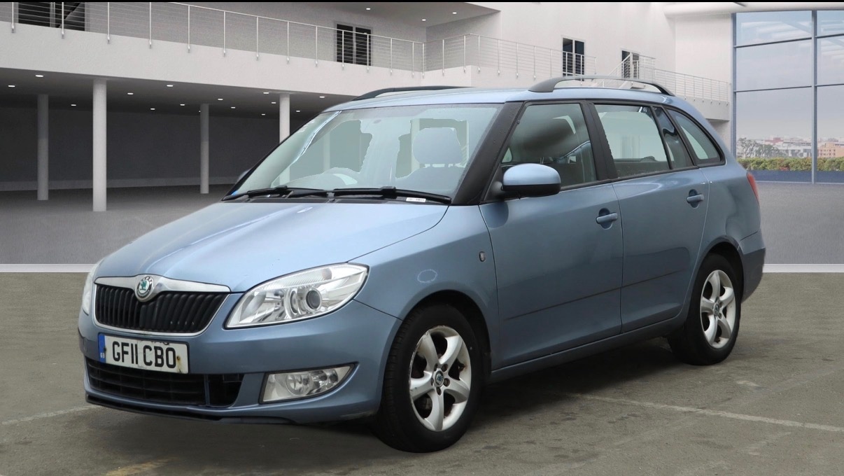 Used Skoda Fabia 2011 for sale - 77085585: Photo 2