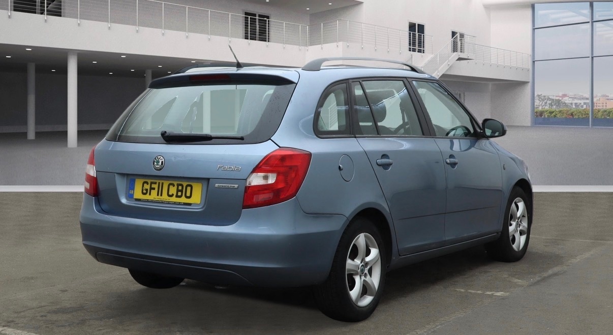 Used Skoda Fabia 2011 for sale - 77085585: Photo 3