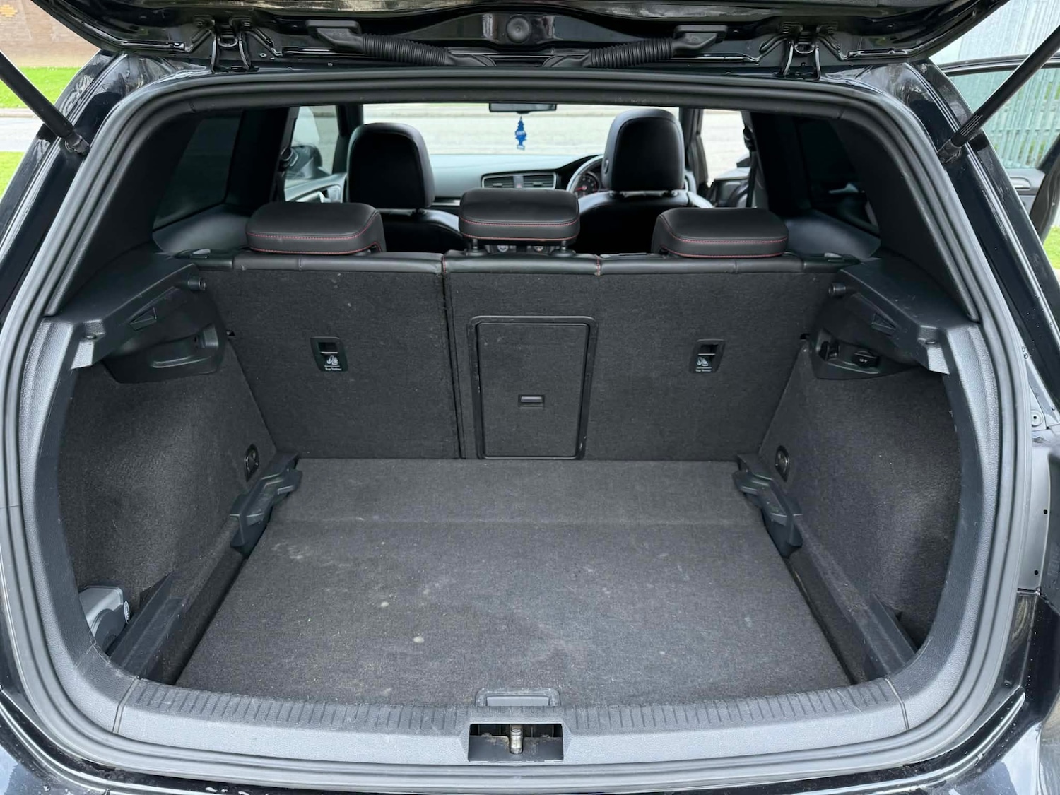 Used Volkswagen Golf 2014 for sale - 77689005: Photo 10