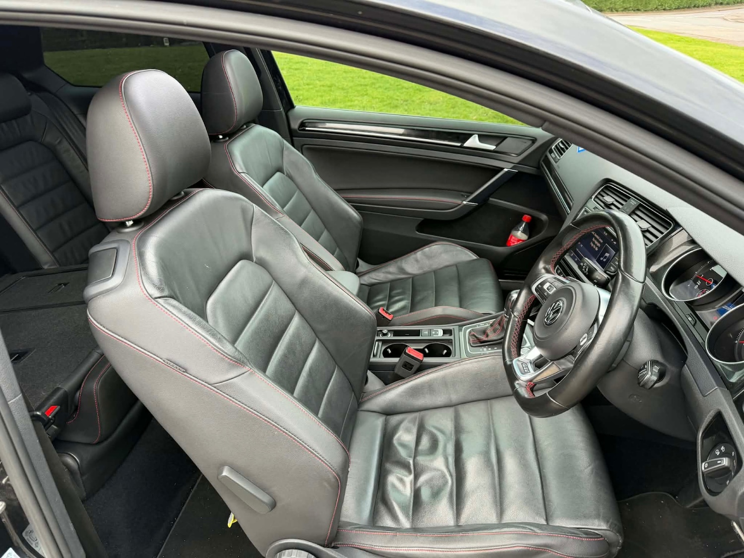 Used Volkswagen Golf 2014 for sale - 77689005: Photo 7