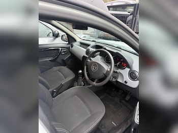 Used Dacia Duster 2015 for sale - 77353837: Photo