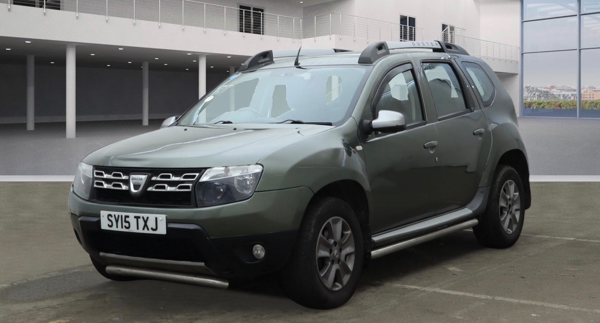 Used Dacia Duster 2015 for sale - 77289290: Photo 2