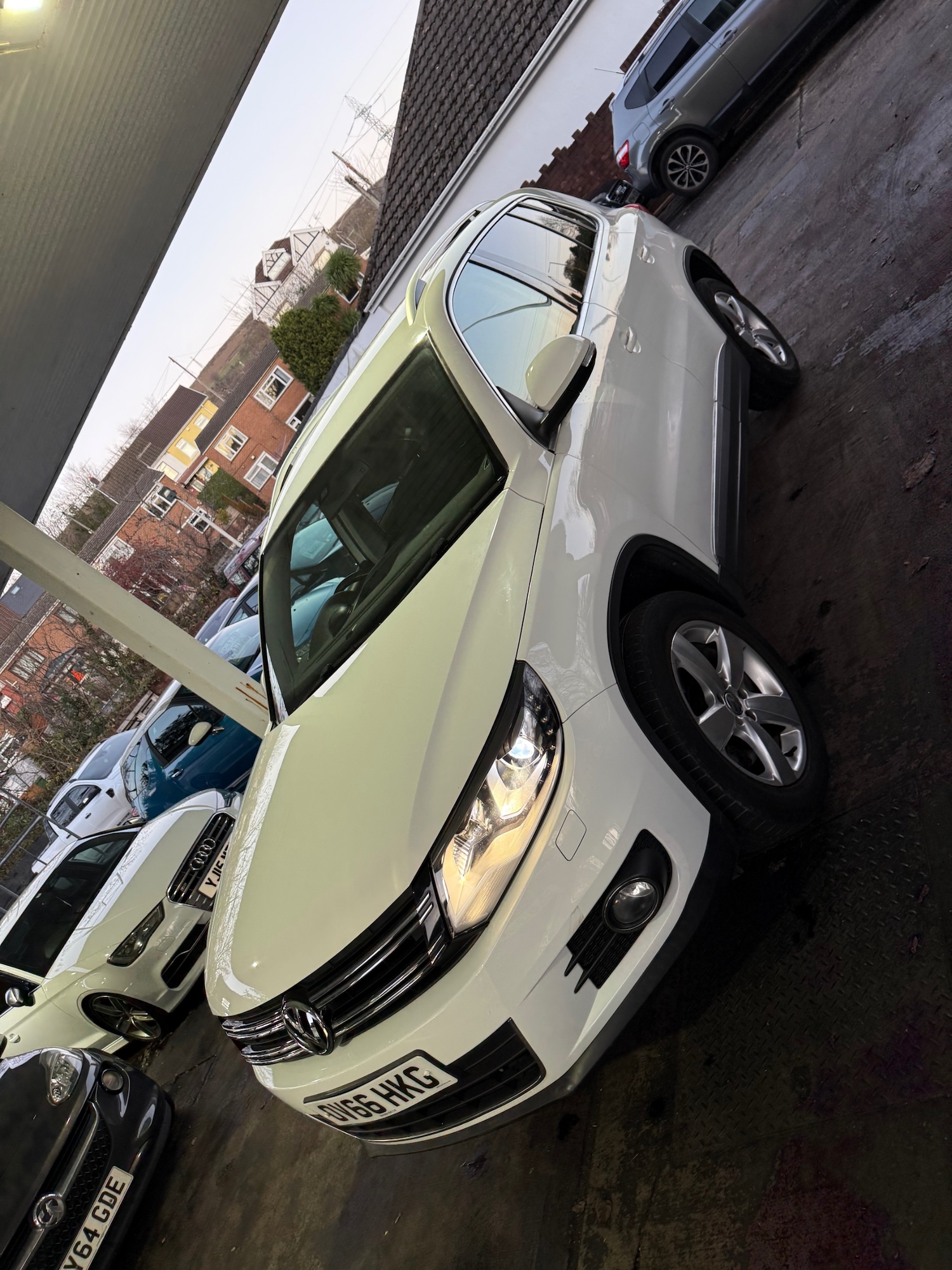 Used Volkswagen Tiguan 2016 for sale - 76696616: Photo 4