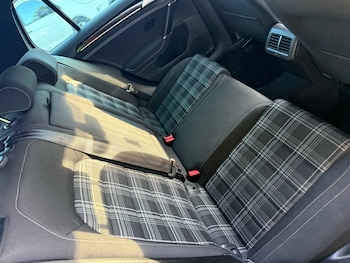 Used Volkswagen Golf 2016 for sale - 76696567: Photo