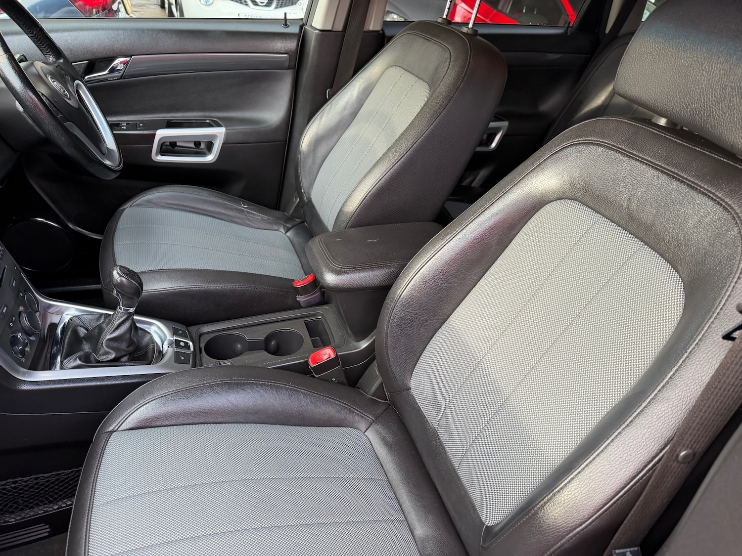 Used Vauxhall Antara 2012 for sale - 77241936: Photo 6