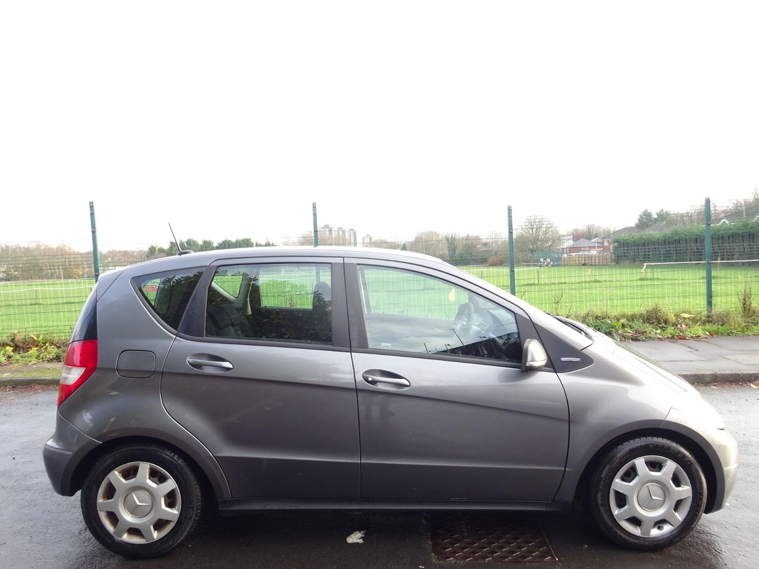 Used Mercedes-Benz A-Class 2010 for sale - 76832845: Photo 5