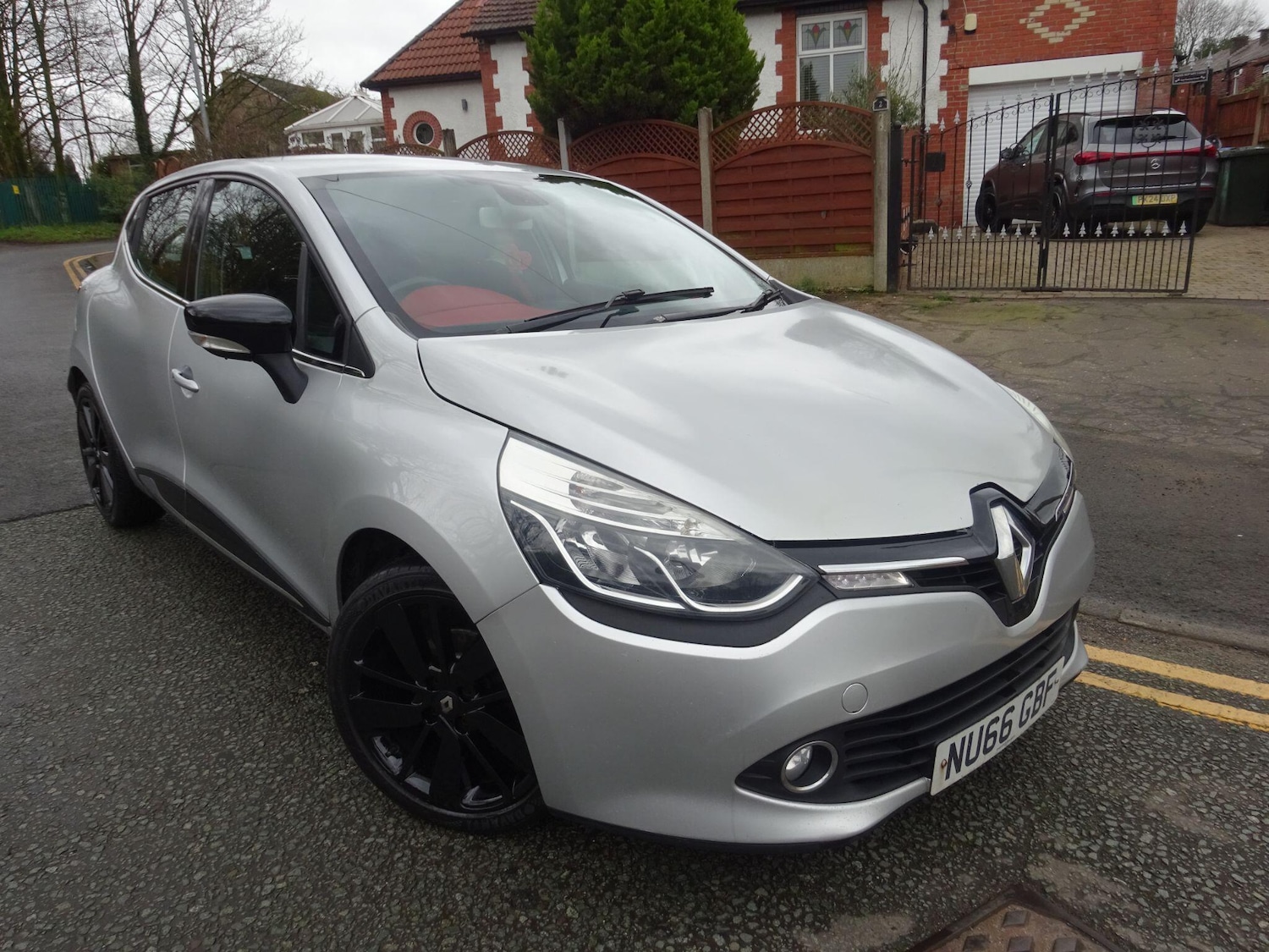 Used Renault Clio 2016 for sale - 77909615: Photo 1