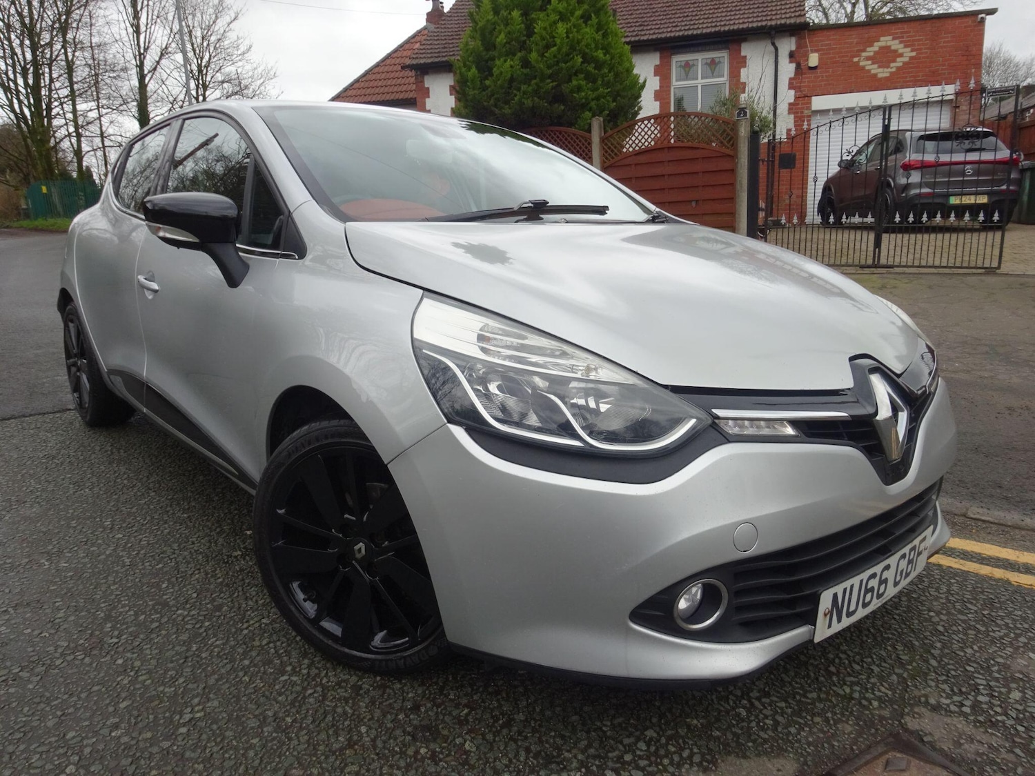 Used Renault Clio 2016 for sale - 77909615: Photo 11