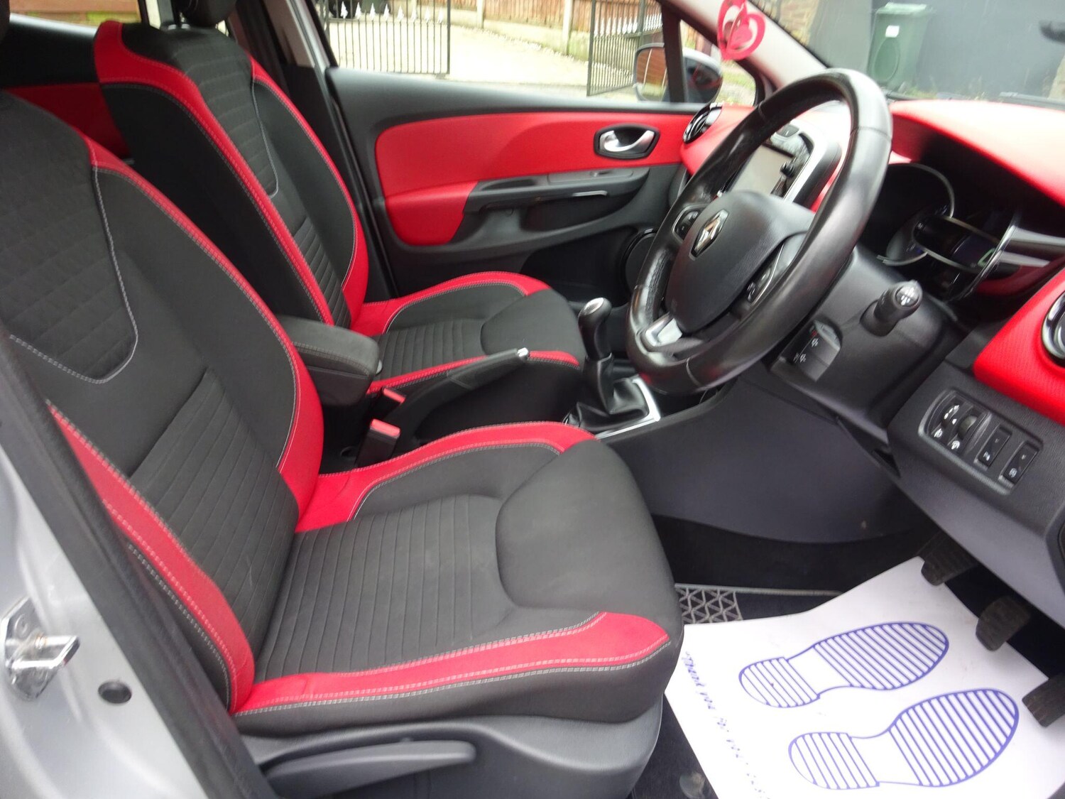 Used Renault Clio 2016 for sale - 77909615: Photo 16