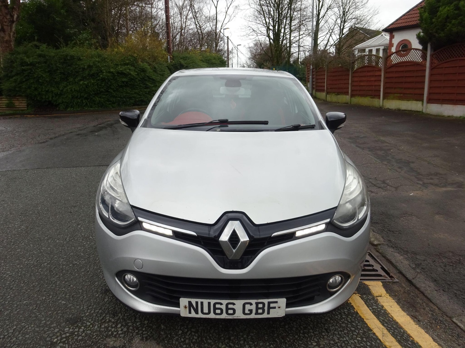 Used Renault Clio 2016 for sale - 77909615: Photo 2