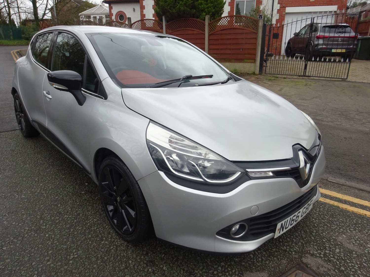 Used Renault Clio 2016 for sale - 77909615: Photo 4