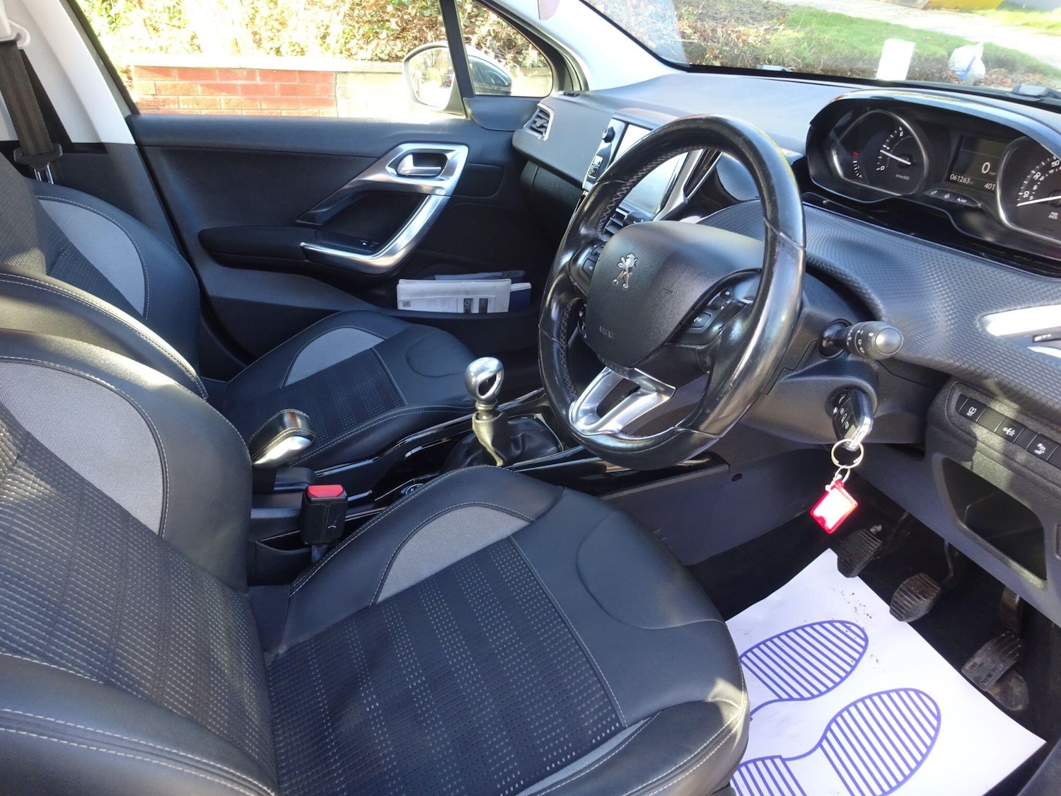 Used Peugeot 2008 2014 for sale - 76715305: Photo 14