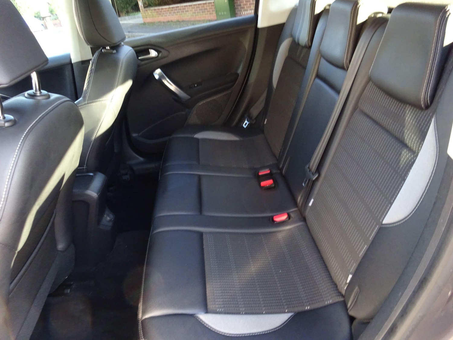 Used Peugeot 2008 2014 for sale - 76715305: Photo 31