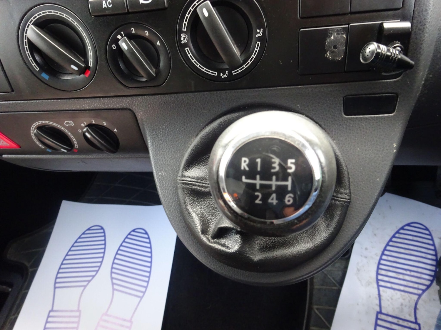 Used Volkswagen Caravelle 2009 for sale - 76832110: Photo 19