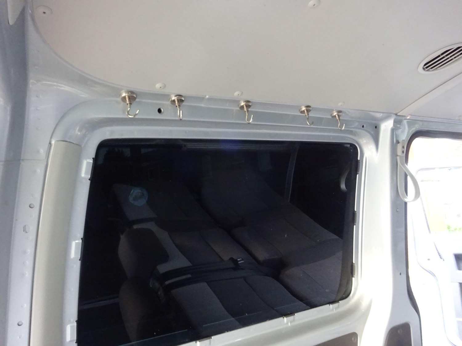 Used Volkswagen Caravelle 2009 for sale - 76832110: Photo 32