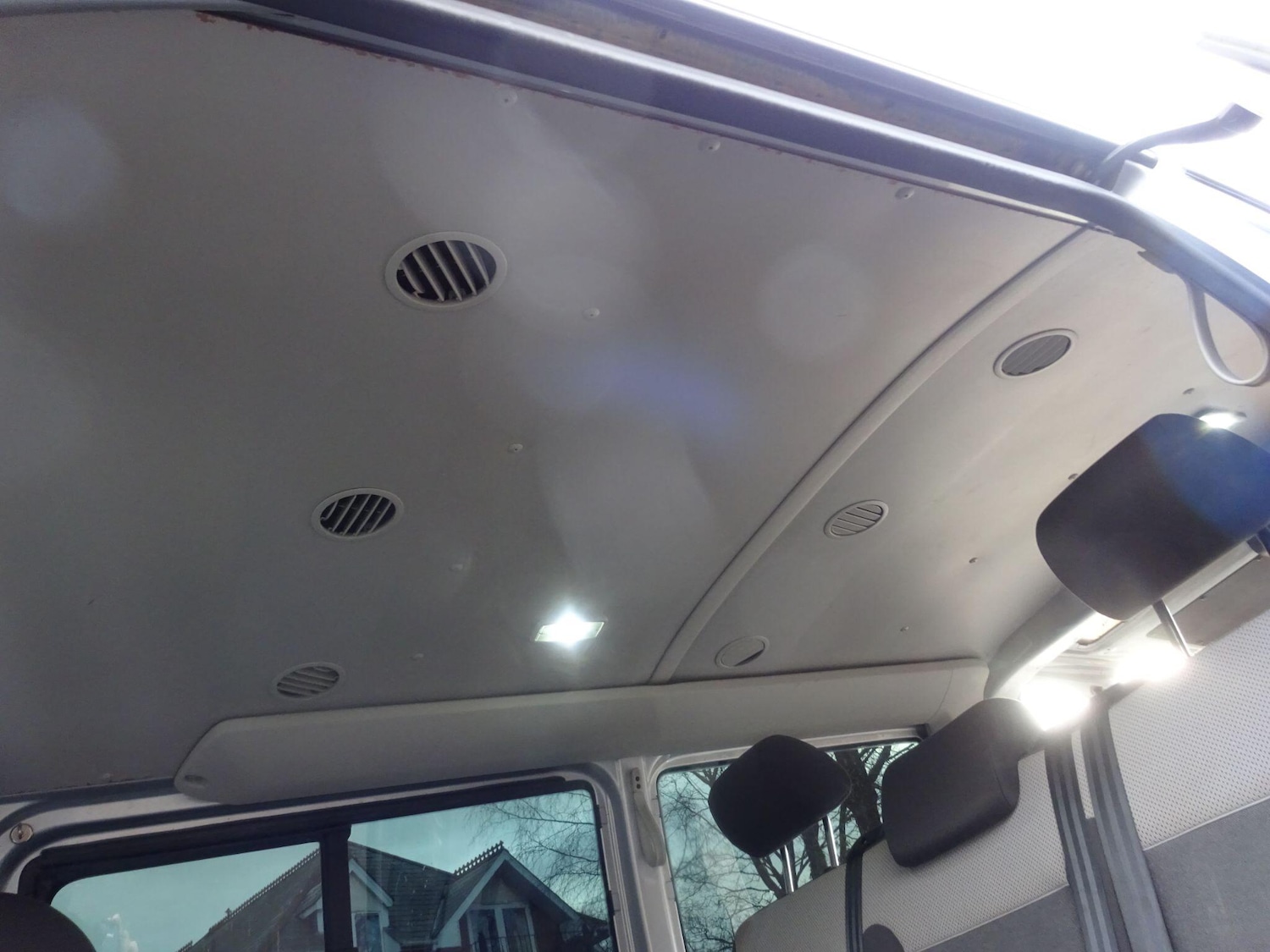 Used Volkswagen Caravelle 2009 for sale - 76832110: Photo 35