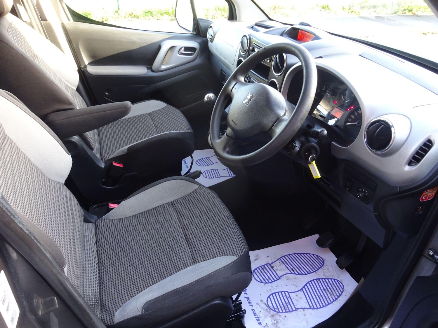 Used Peugeot Partner Tepee 2012 for sale - 76743511: Photo 18