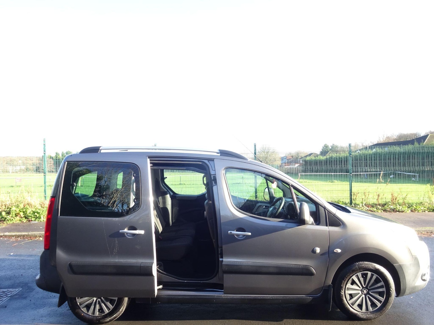 Used Peugeot Partner Tepee 2012 for sale - 76743511: Photo 7