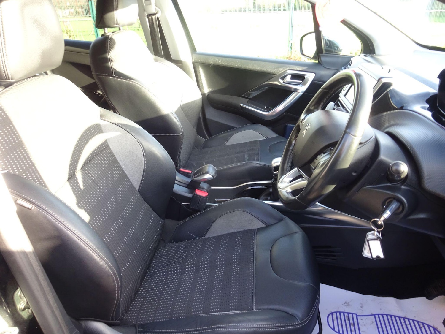 Used Peugeot 2008 2014 for sale - 76866096: Photo 16