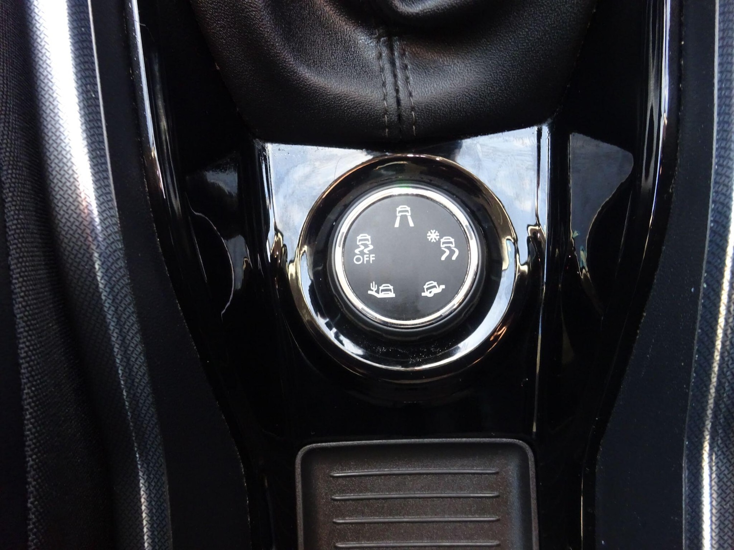 Used Peugeot 2008 2014 for sale - 76866096: Photo 26