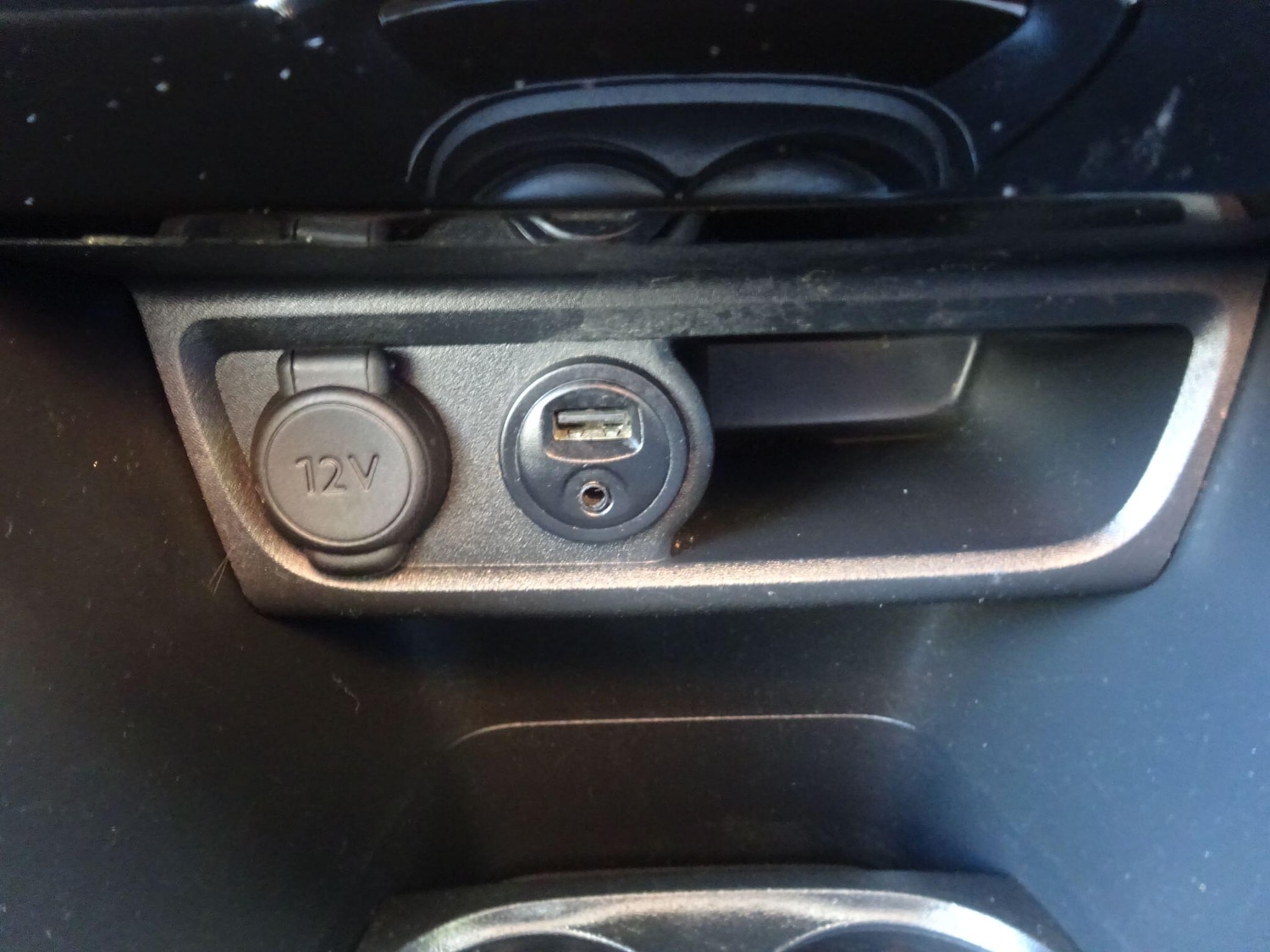 Used Peugeot 2008 2014 for sale - 76866096: Photo 27