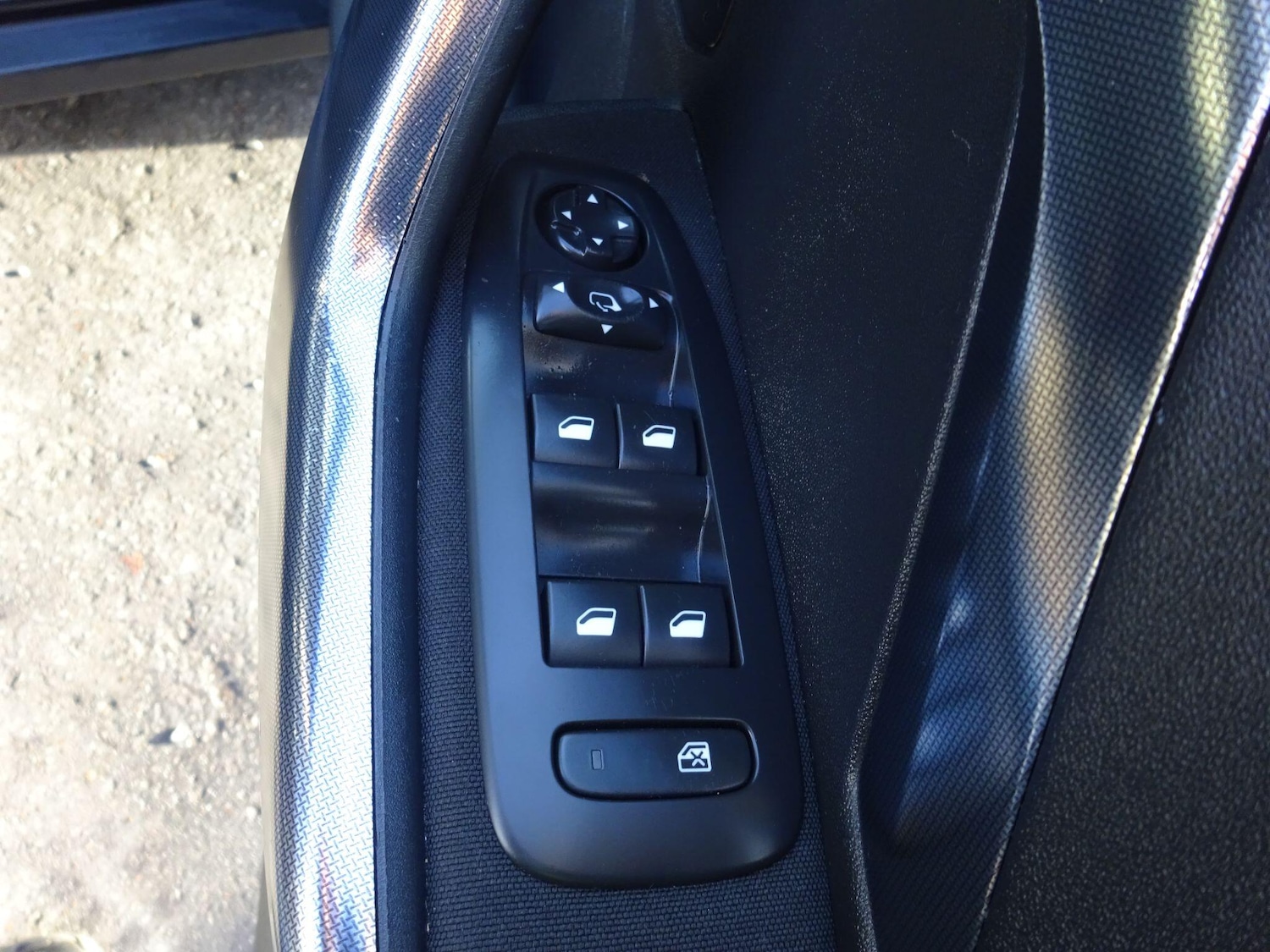 Used Peugeot 2008 2014 for sale - 76866096: Photo 30