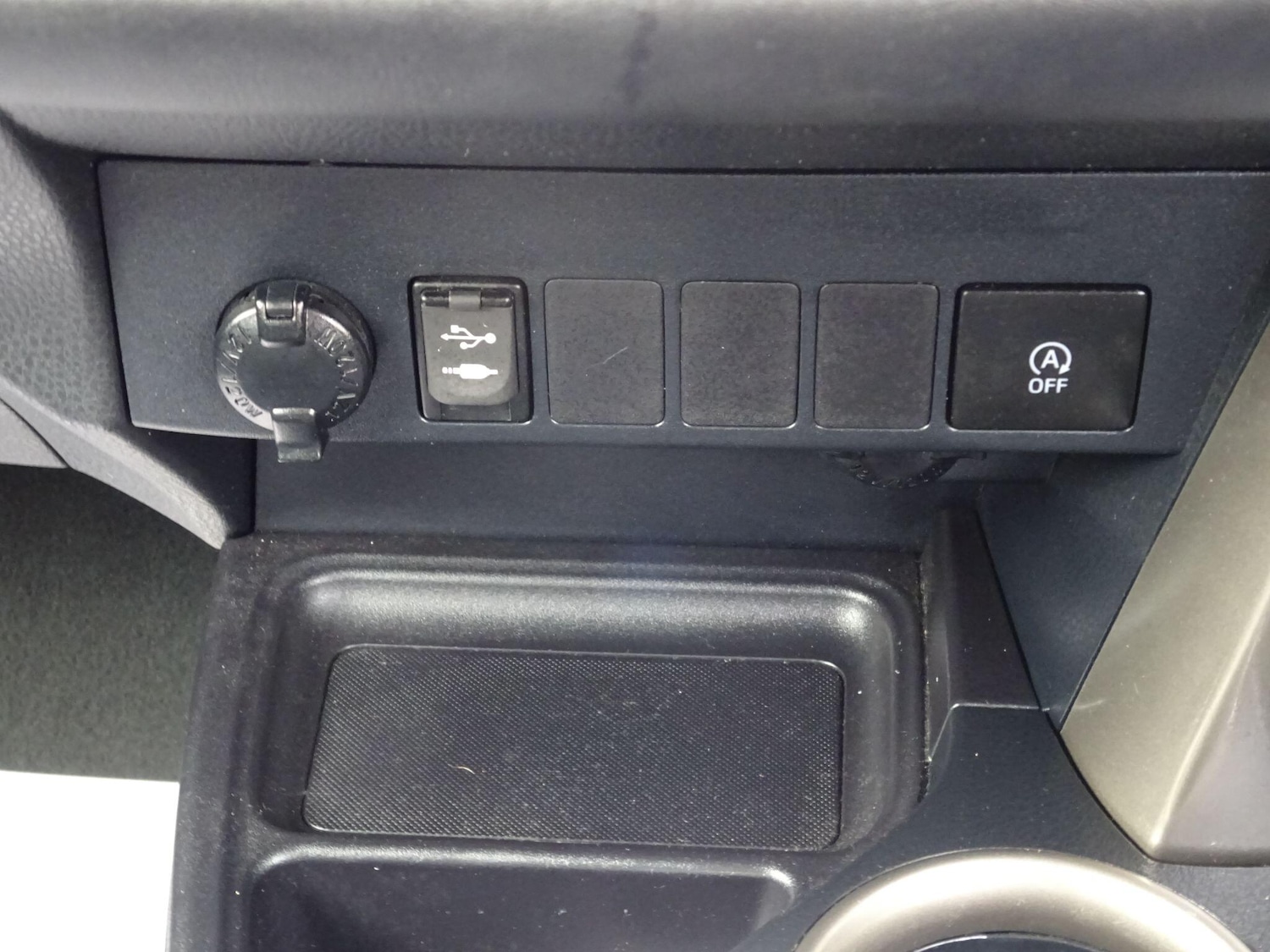 Used Toyota RAV4 2014 for sale - 76715326: Photo 26