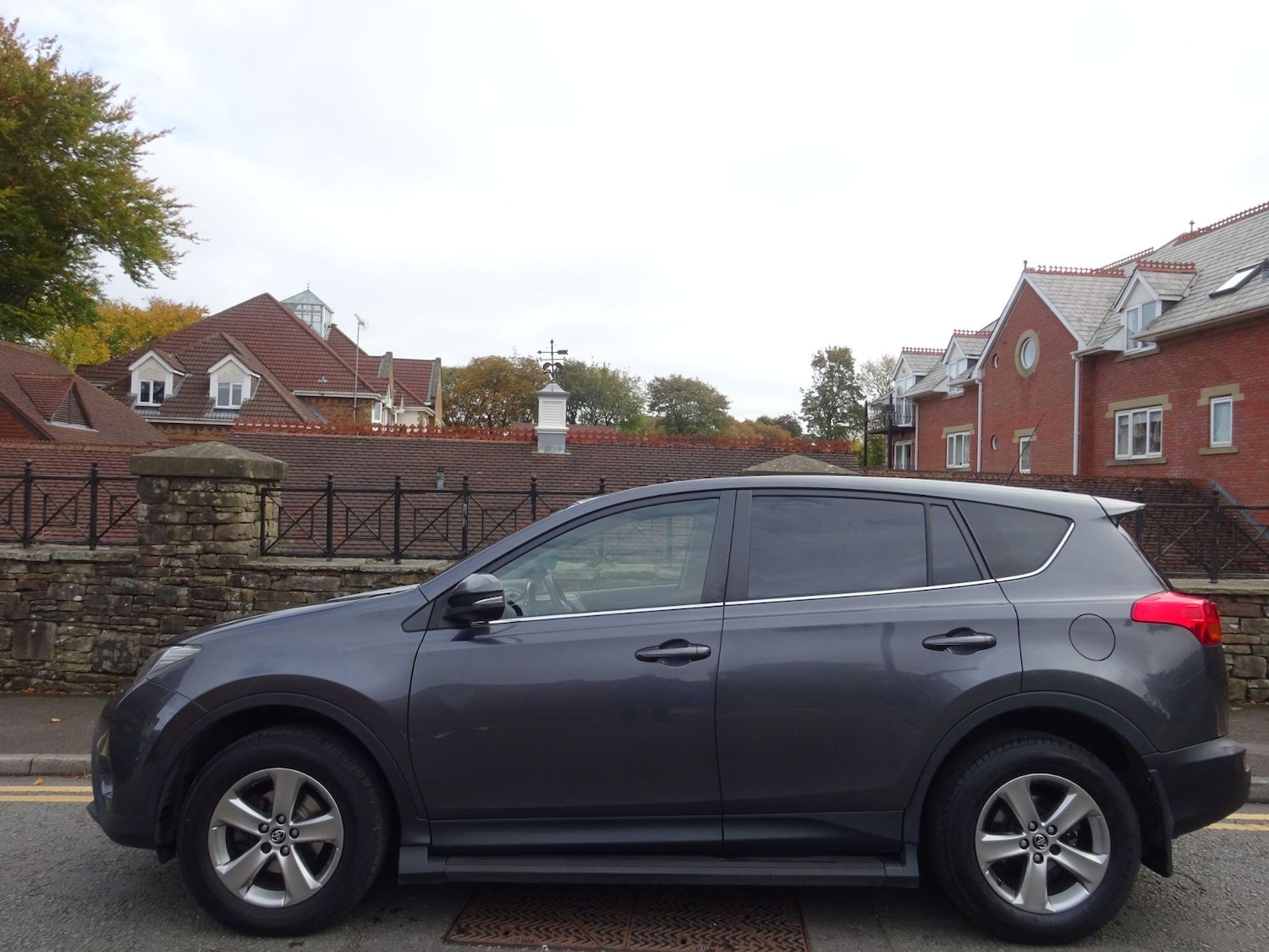 Used Toyota RAV4 2014 for sale - 76715326: Photo 6