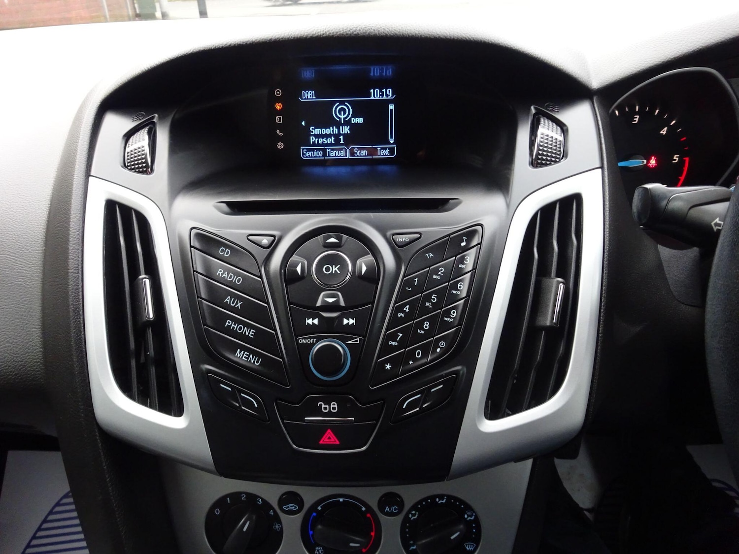 Used Ford Focus 2013 for sale - 77625788: Photo 17