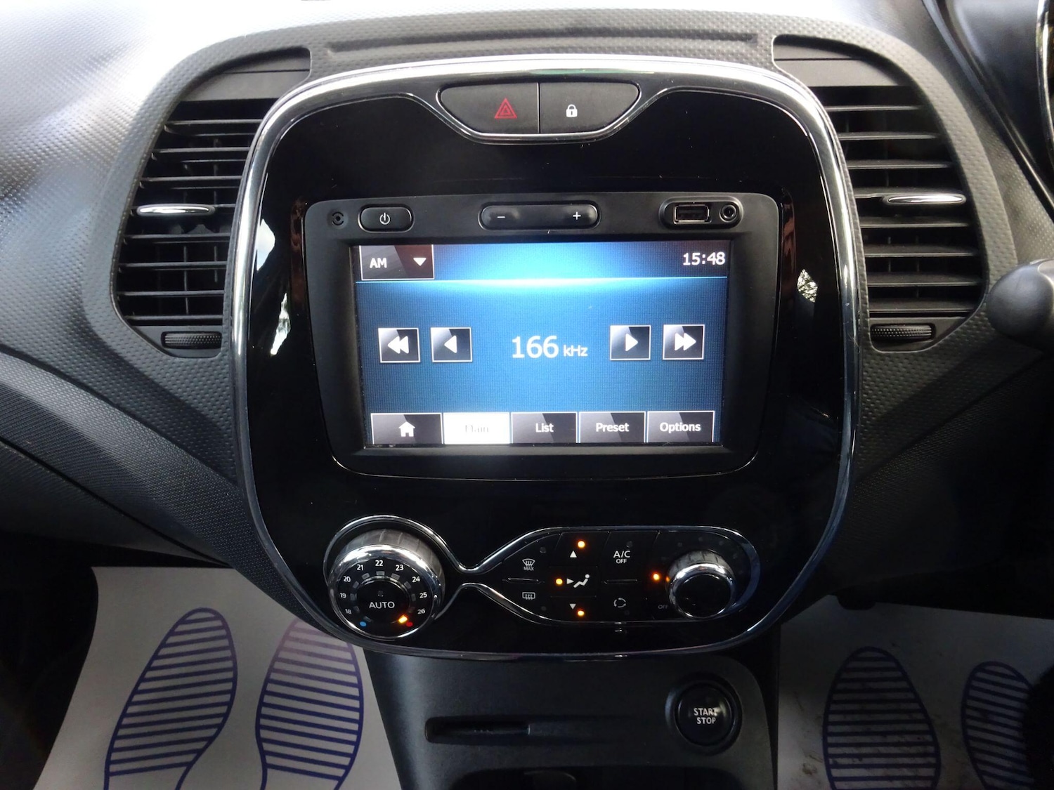 Used Renault Captur 2015 for sale - 76715151: Photo 19