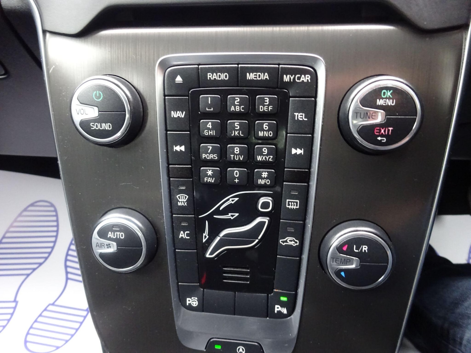 Used Volvo V40 2013 for sale - 76714410: Photo 19