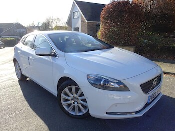 Used Volvo V40 2013 for sale - 76714410: Photo