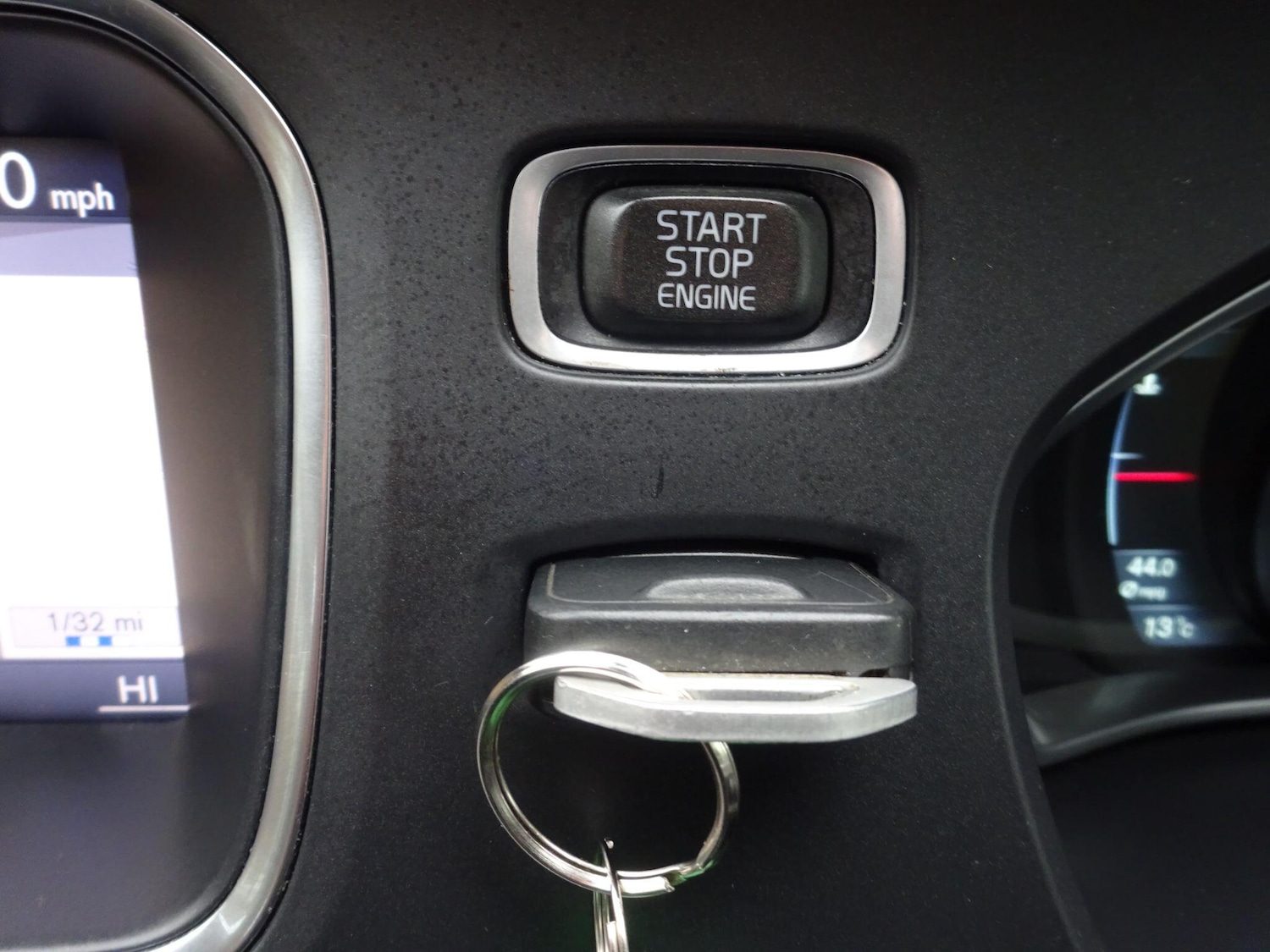 Used Volvo V40 2013 for sale - 76714410: Photo 27