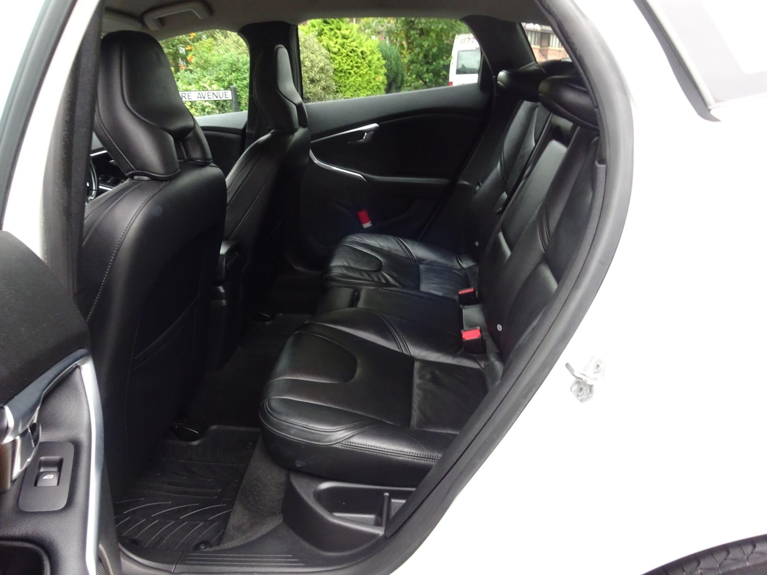 Used Volvo V40 2013 for sale - 76714410: Photo 32