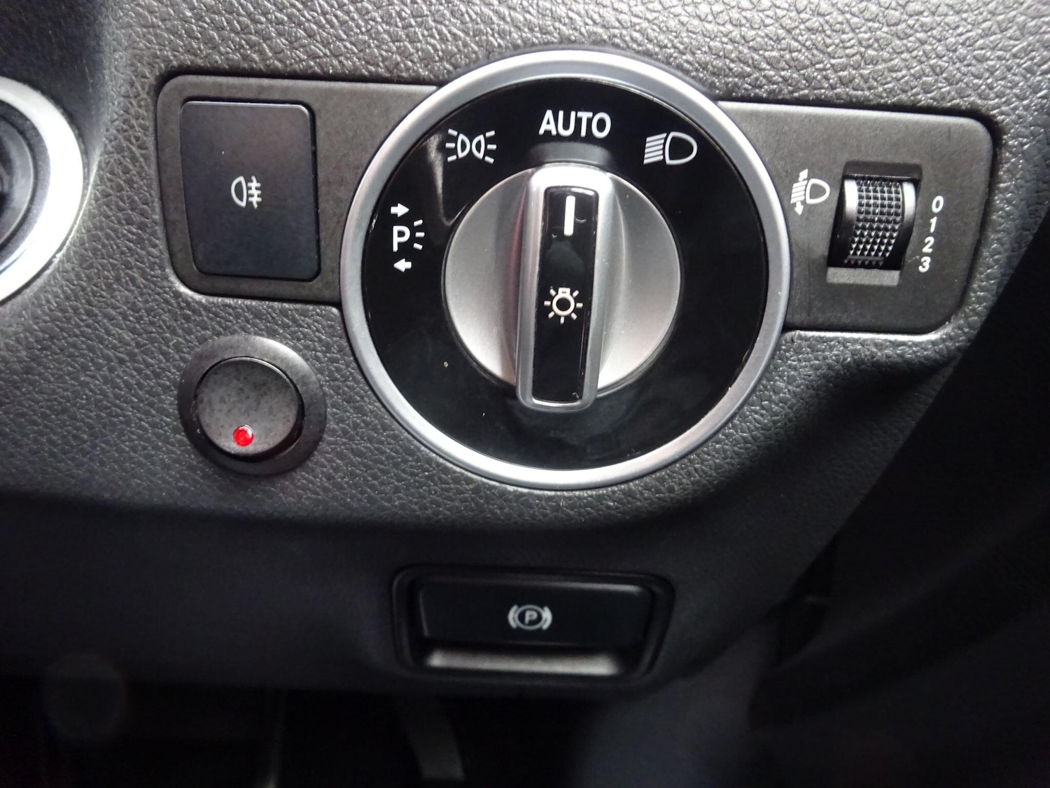 Used Mercedes-Benz A-Class 2014 for sale - 77411800: Photo 23