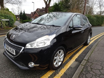 Used Peugeot 208 2015 for sale - 77559646: Photo