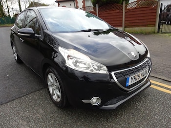 Used Peugeot 208 2015 for sale - 77559646: Photo